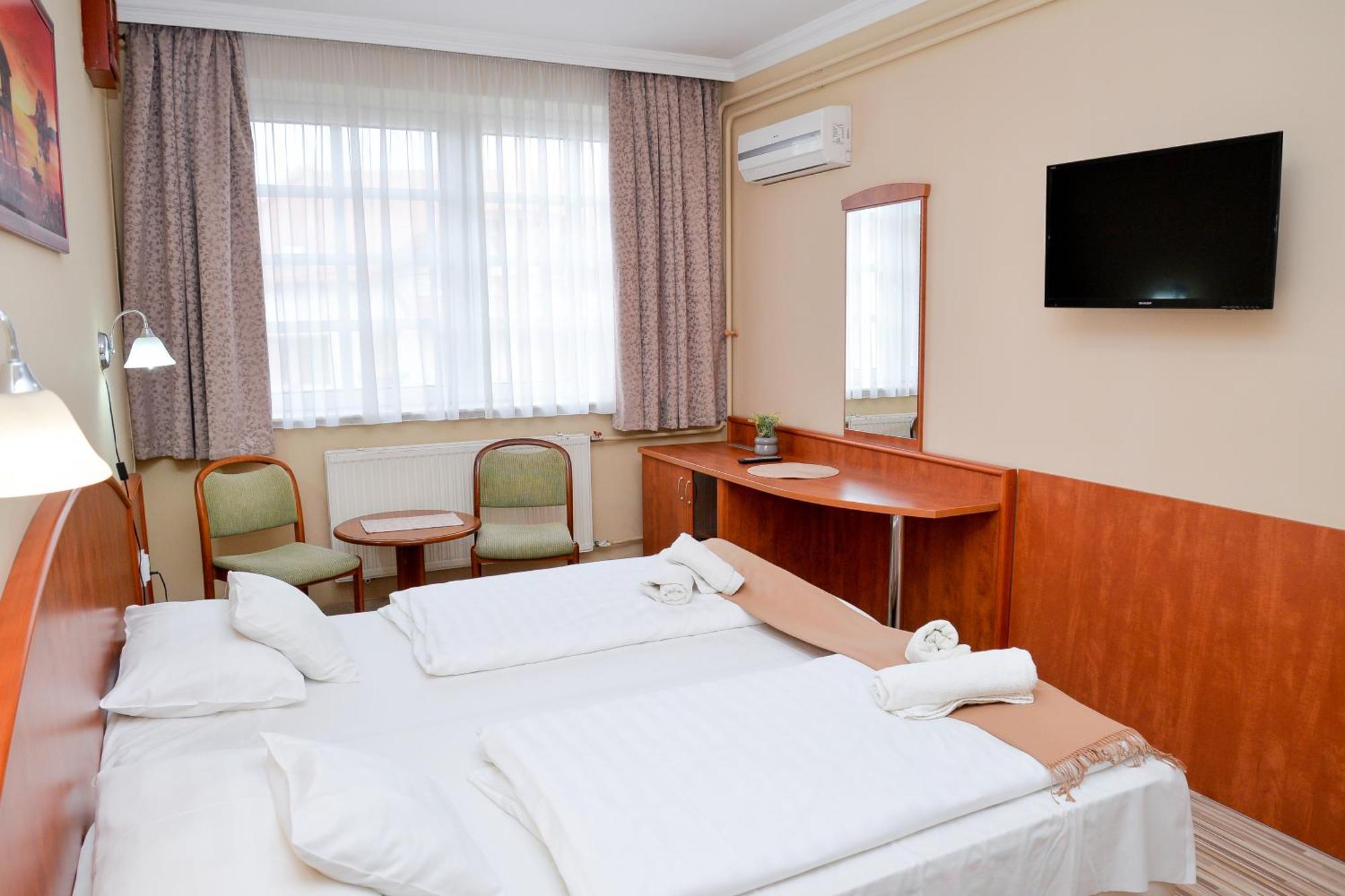 Hajdúszoboszló Major Panzio Es Etterem B&B 외부 사진
