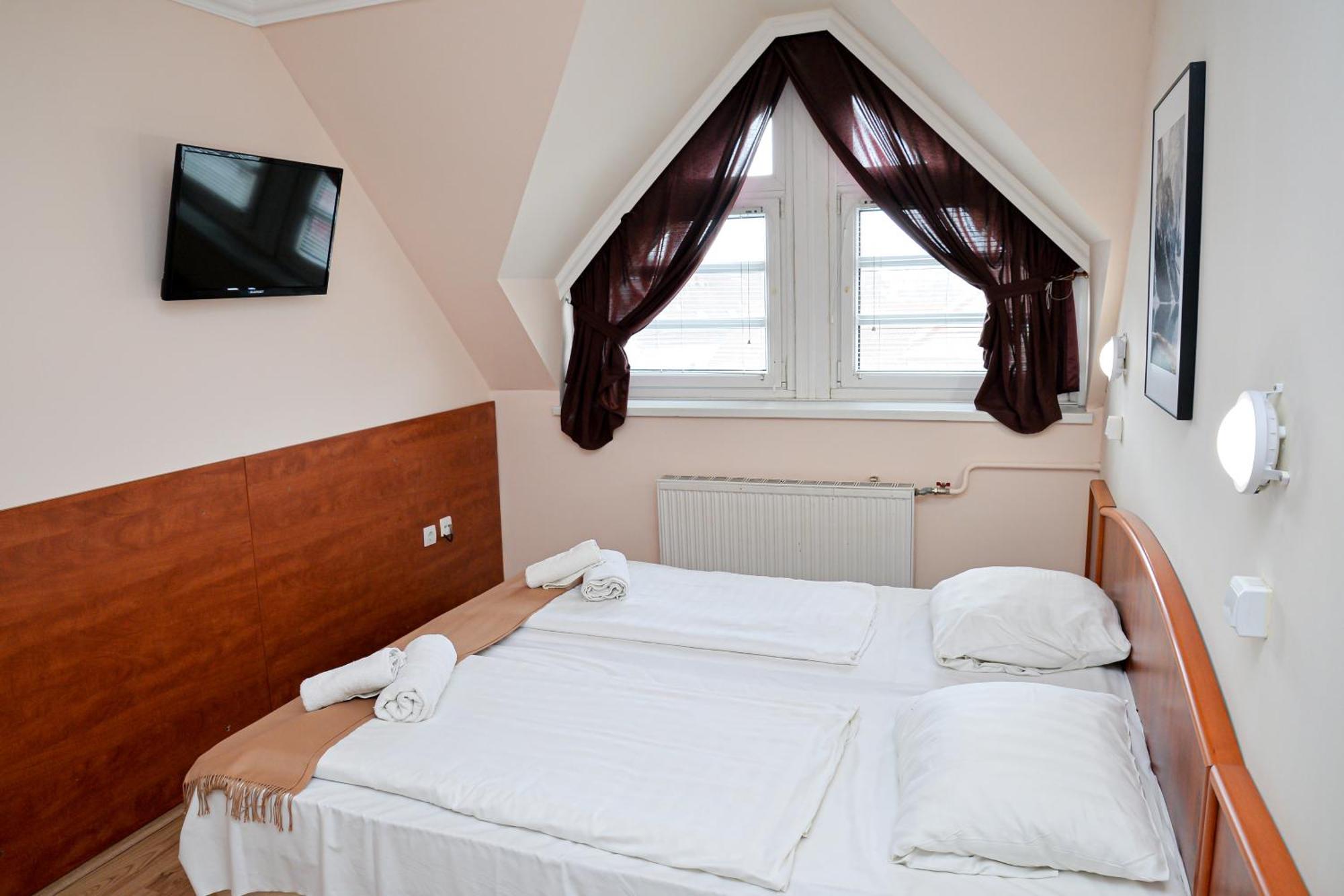 Hajdúszoboszló Major Panzio Es Etterem B&B 외부 사진