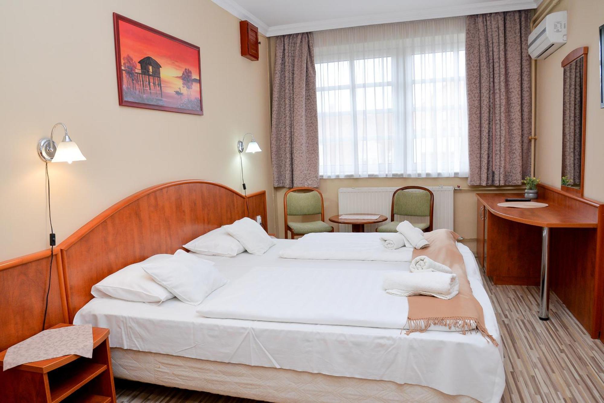 Hajdúszoboszló Major Panzio Es Etterem B&B 외부 사진