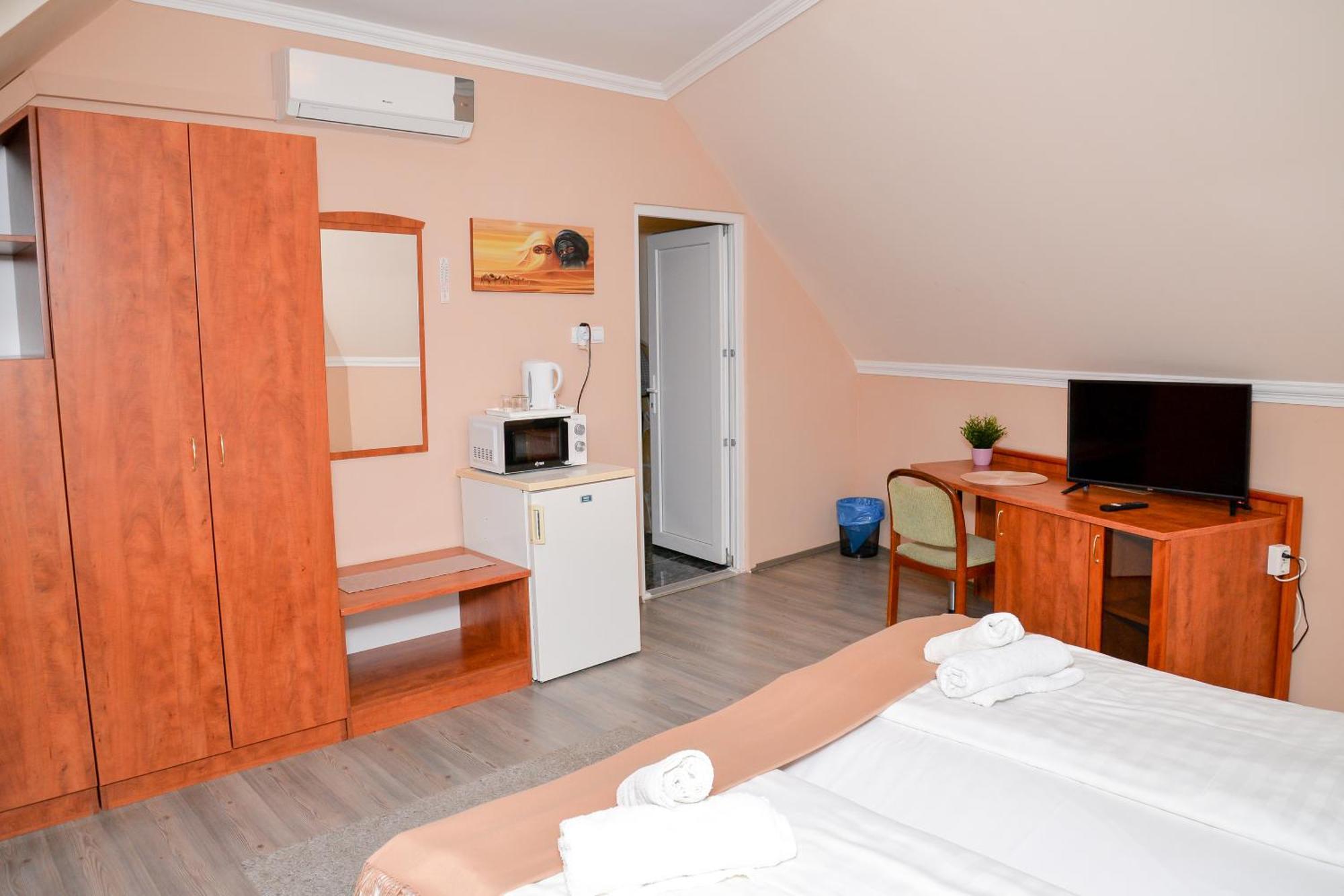 Hajdúszoboszló Major Panzio Es Etterem B&B 외부 사진
