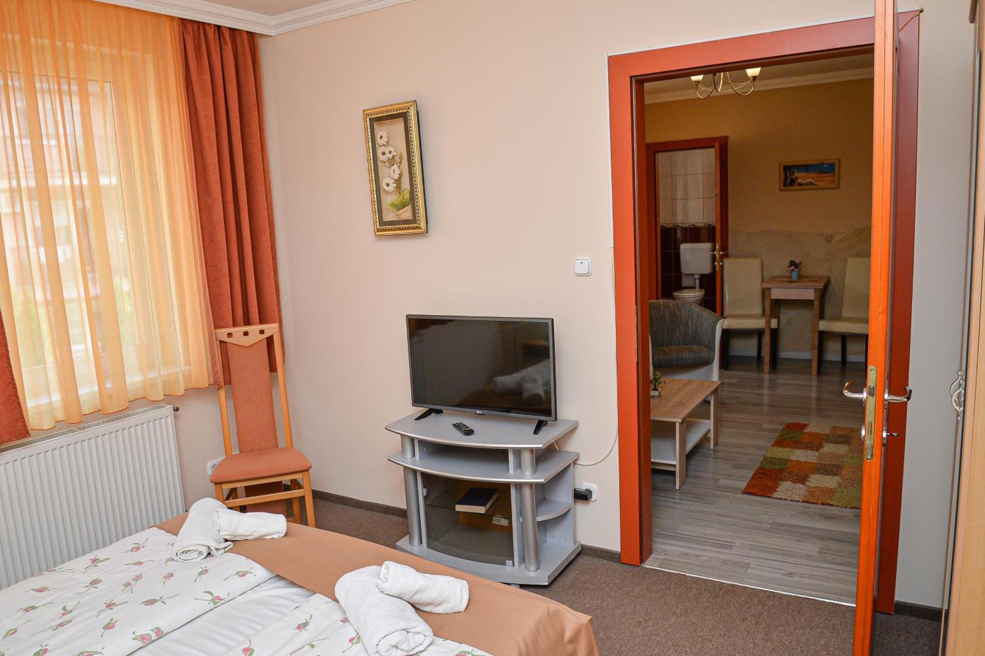 Hajdúszoboszló Major Panzio Es Etterem B&B 외부 사진