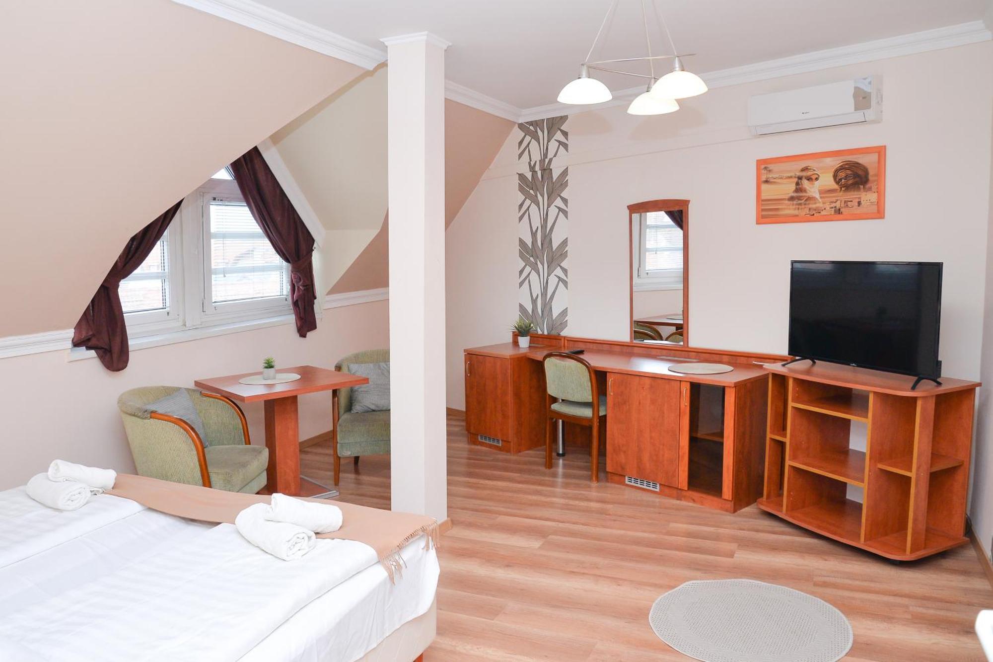 Hajdúszoboszló Major Panzio Es Etterem B&B 외부 사진
