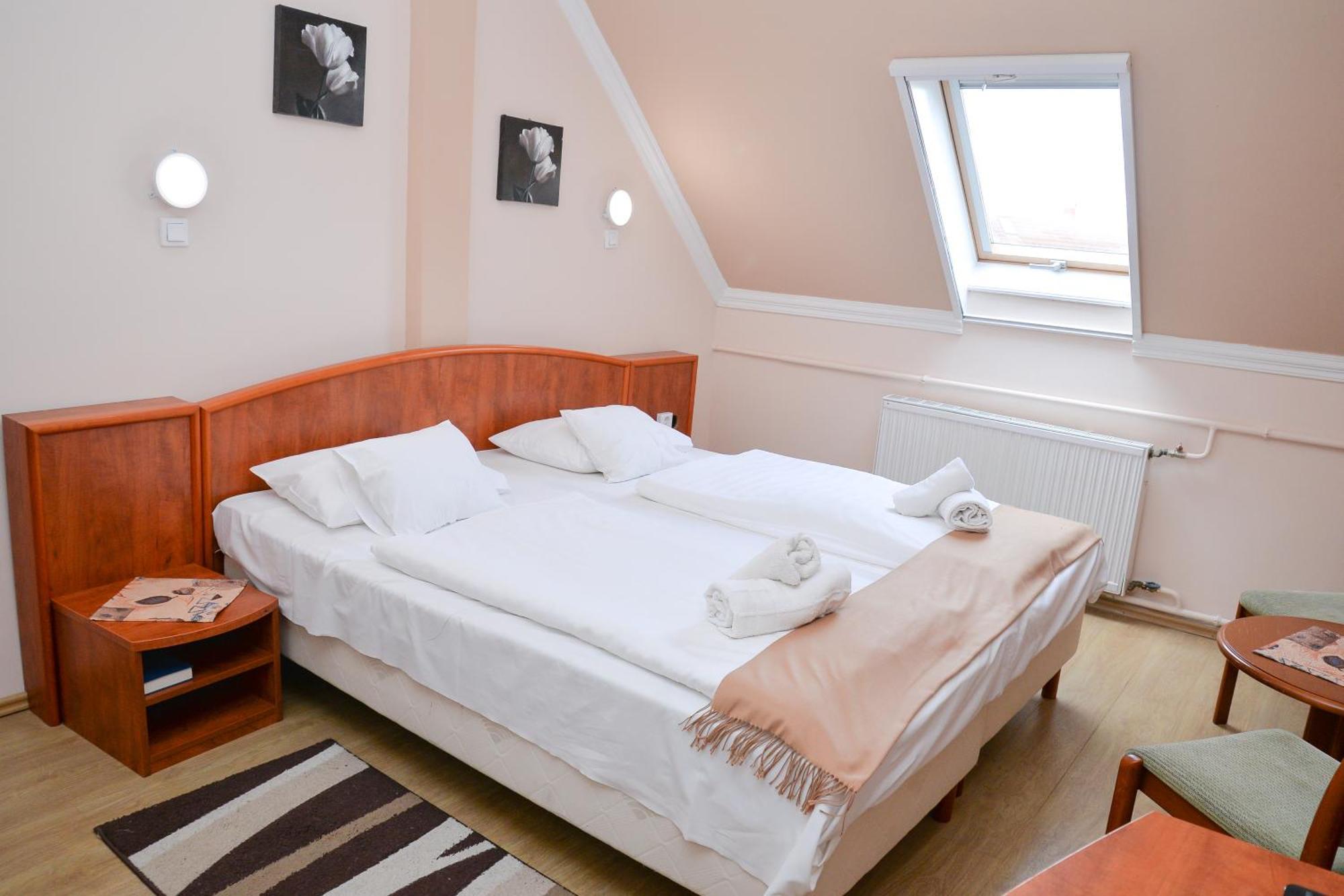 Hajdúszoboszló Major Panzio Es Etterem B&B 외부 사진