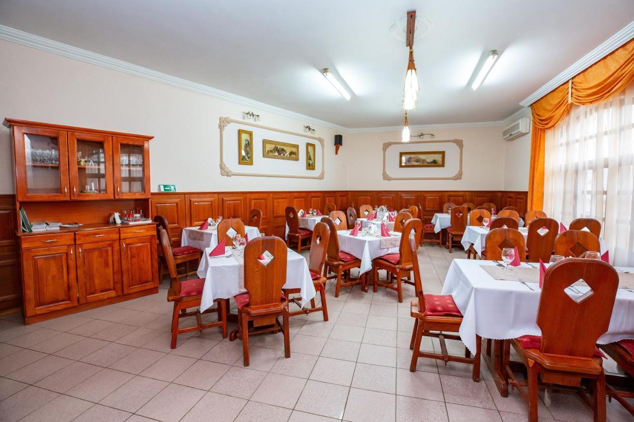 Hajdúszoboszló Major Panzio Es Etterem B&B 외부 사진